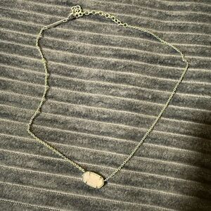 Kendra Scott necklace